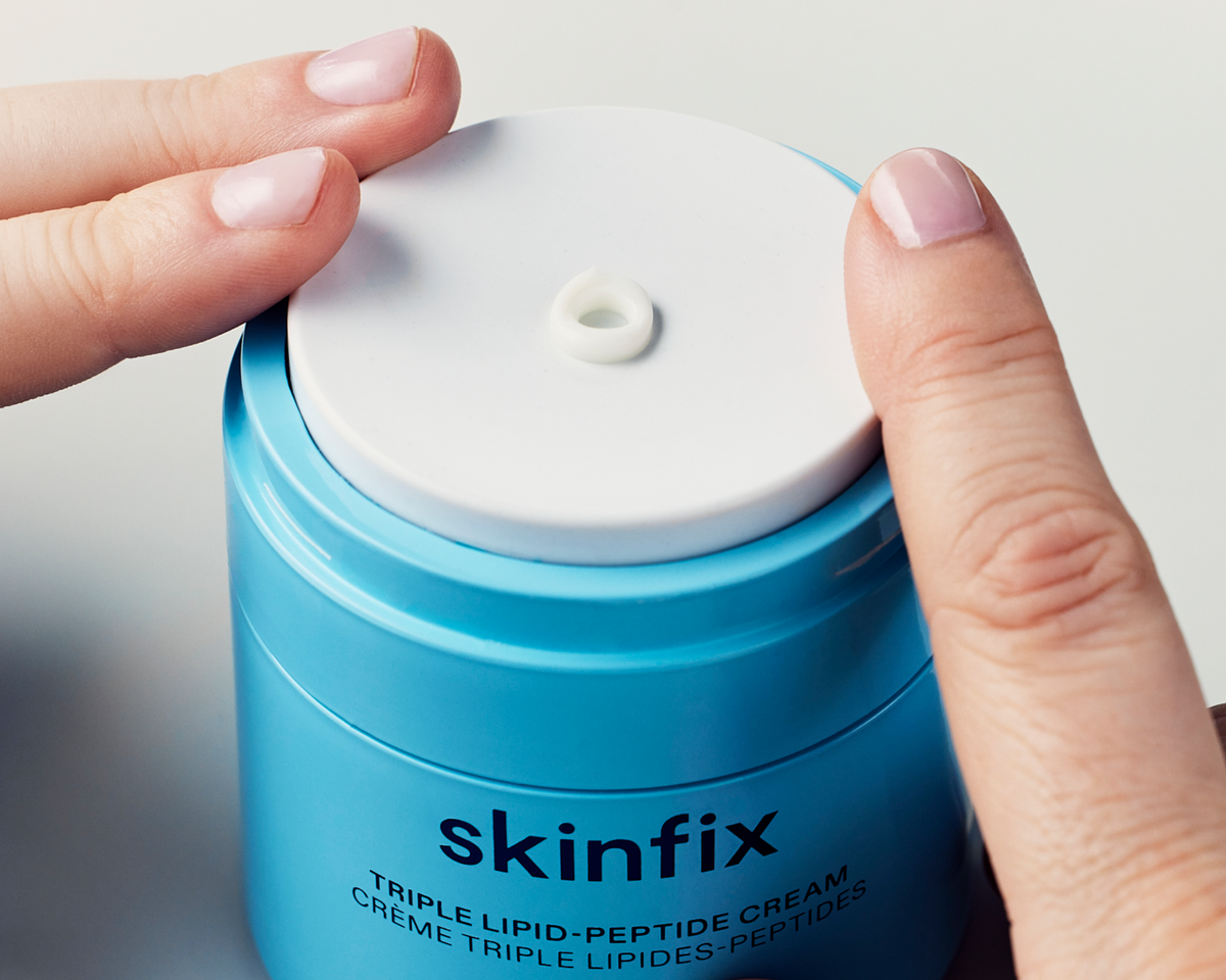 Triple Lipid-Peptide Cream Action Image